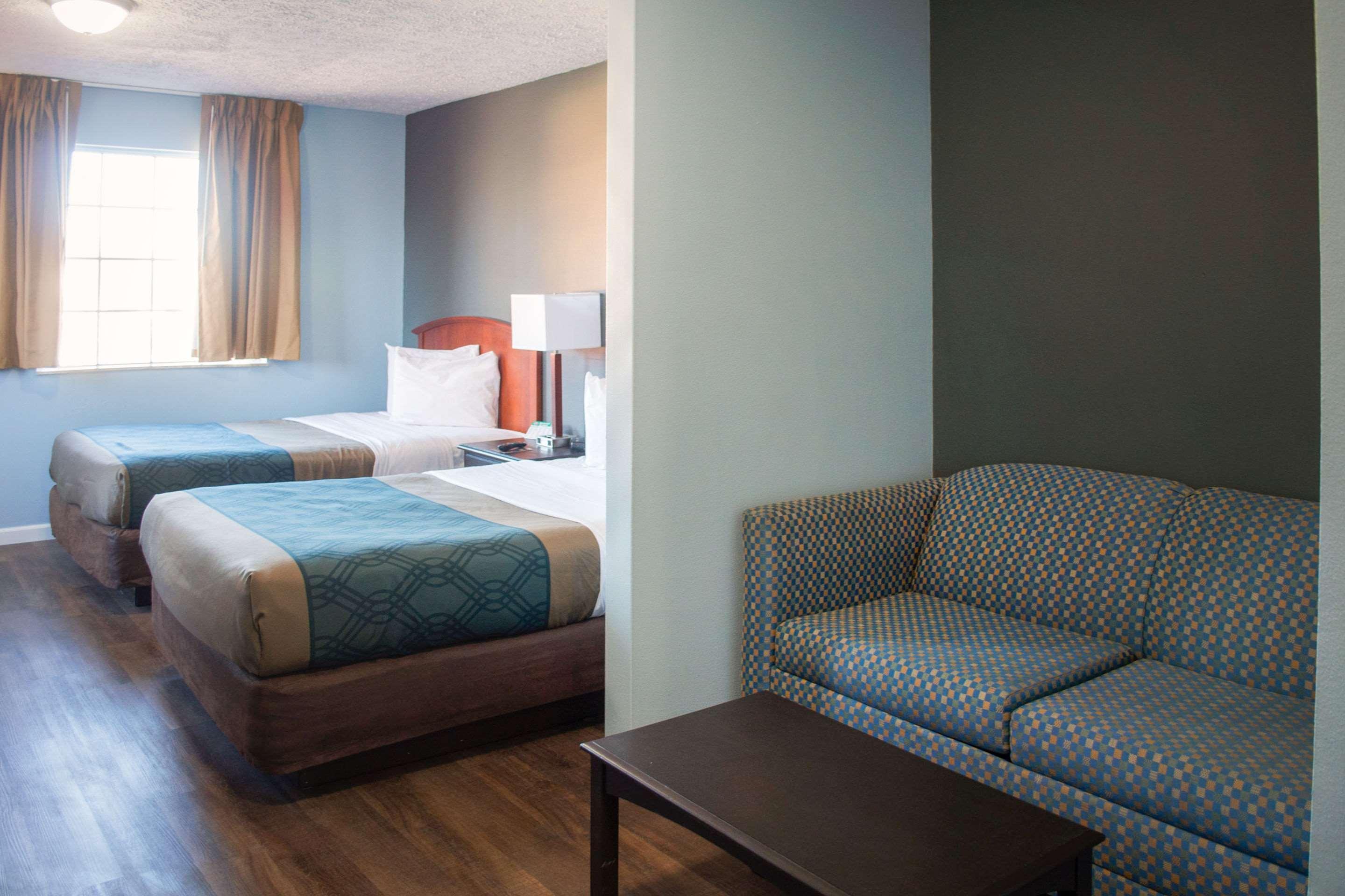 Econo Lodge Inn & Suites South Sandusky Eksteriør bilde