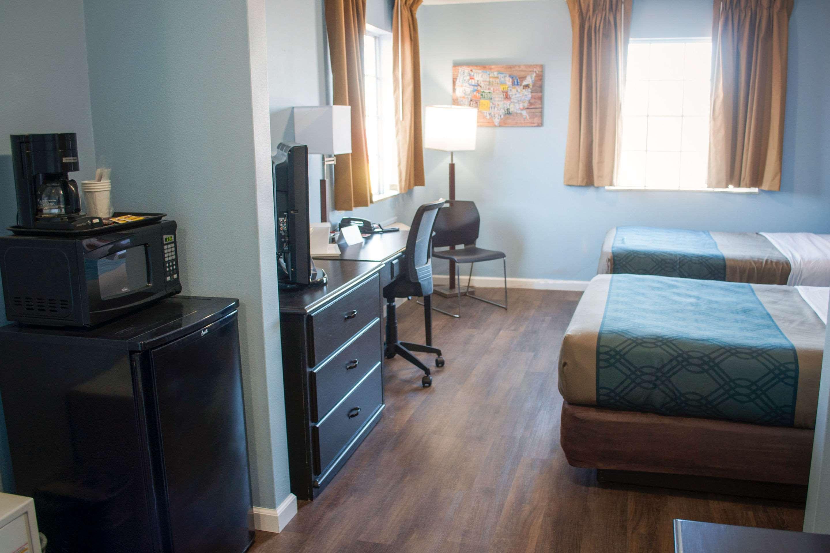 Econo Lodge Inn & Suites South Sandusky Eksteriør bilde
