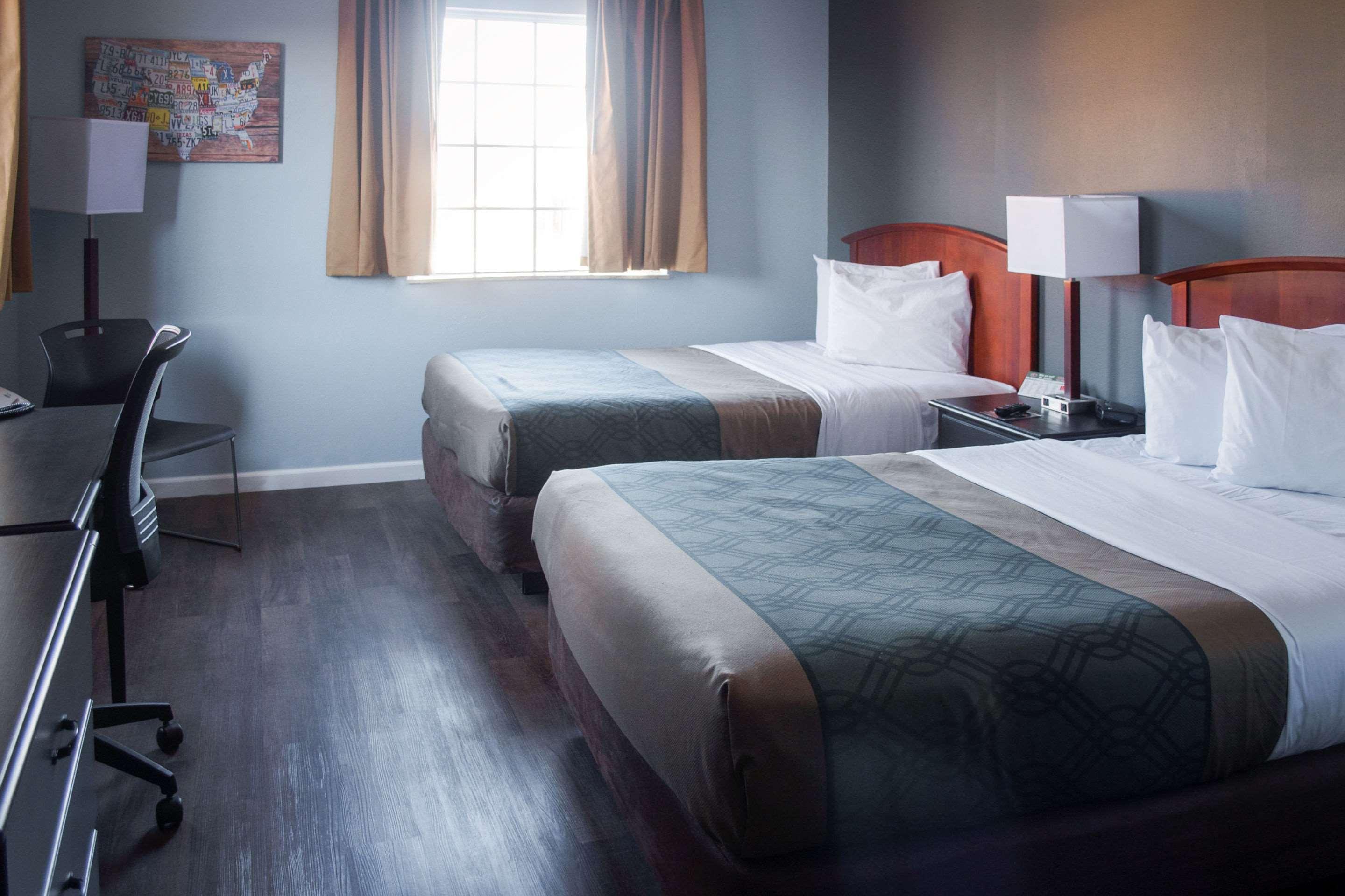 Econo Lodge Inn & Suites South Sandusky Eksteriør bilde