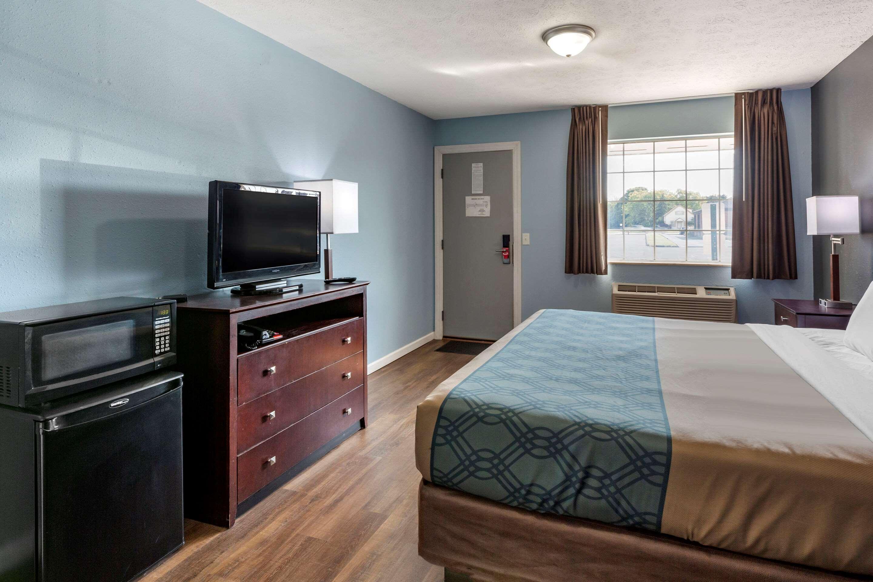 Econo Lodge Inn & Suites South Sandusky Eksteriør bilde