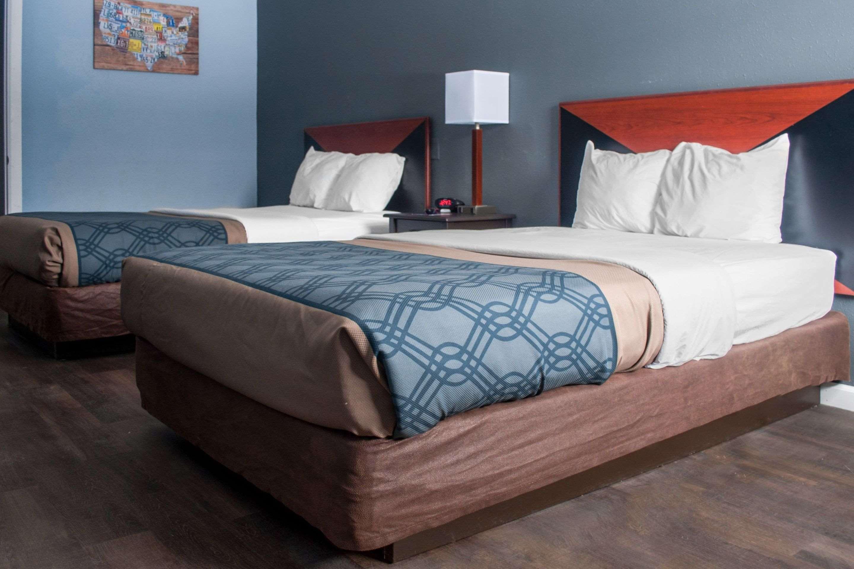 Econo Lodge Inn & Suites South Sandusky Eksteriør bilde
