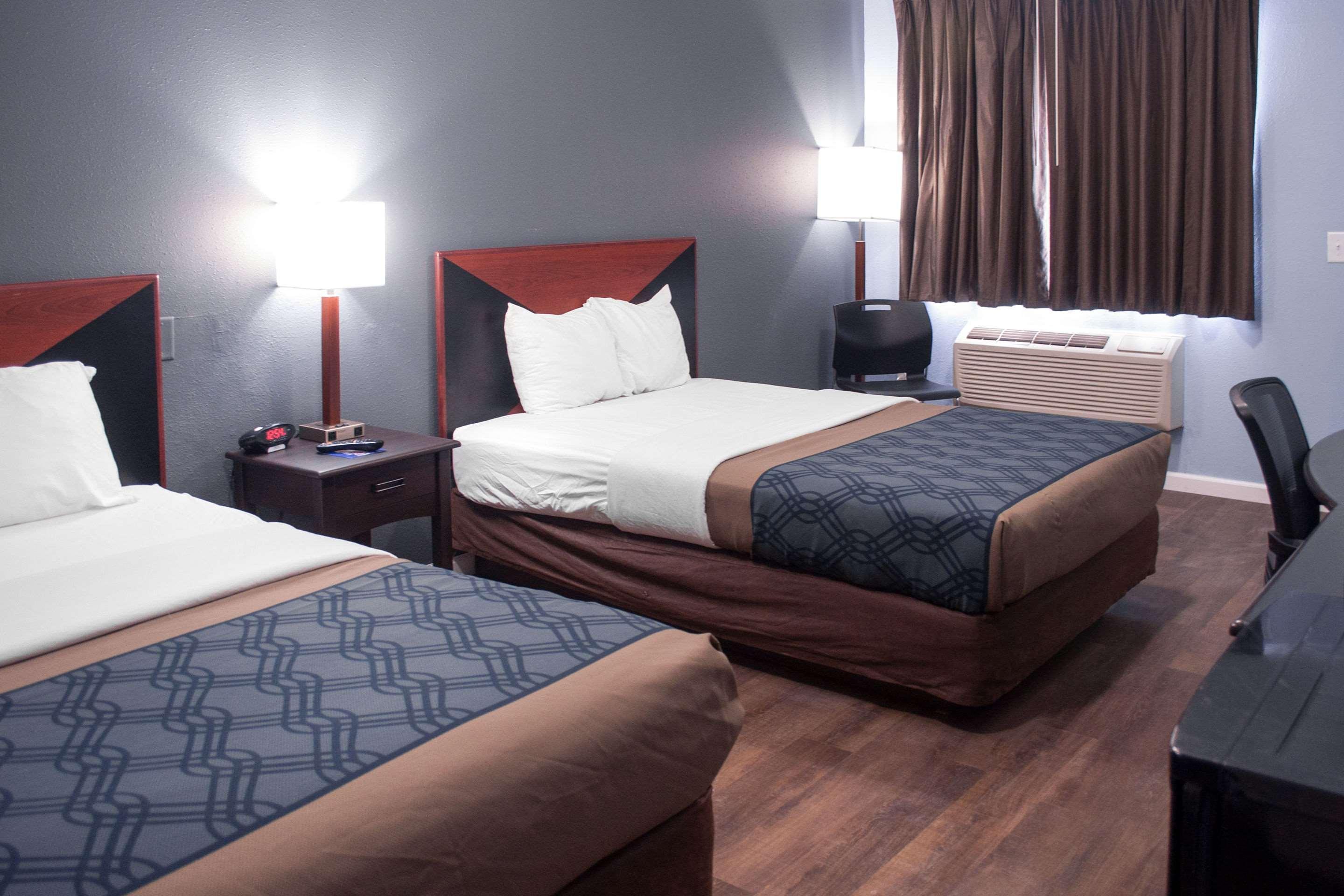 Econo Lodge Inn & Suites South Sandusky Eksteriør bilde