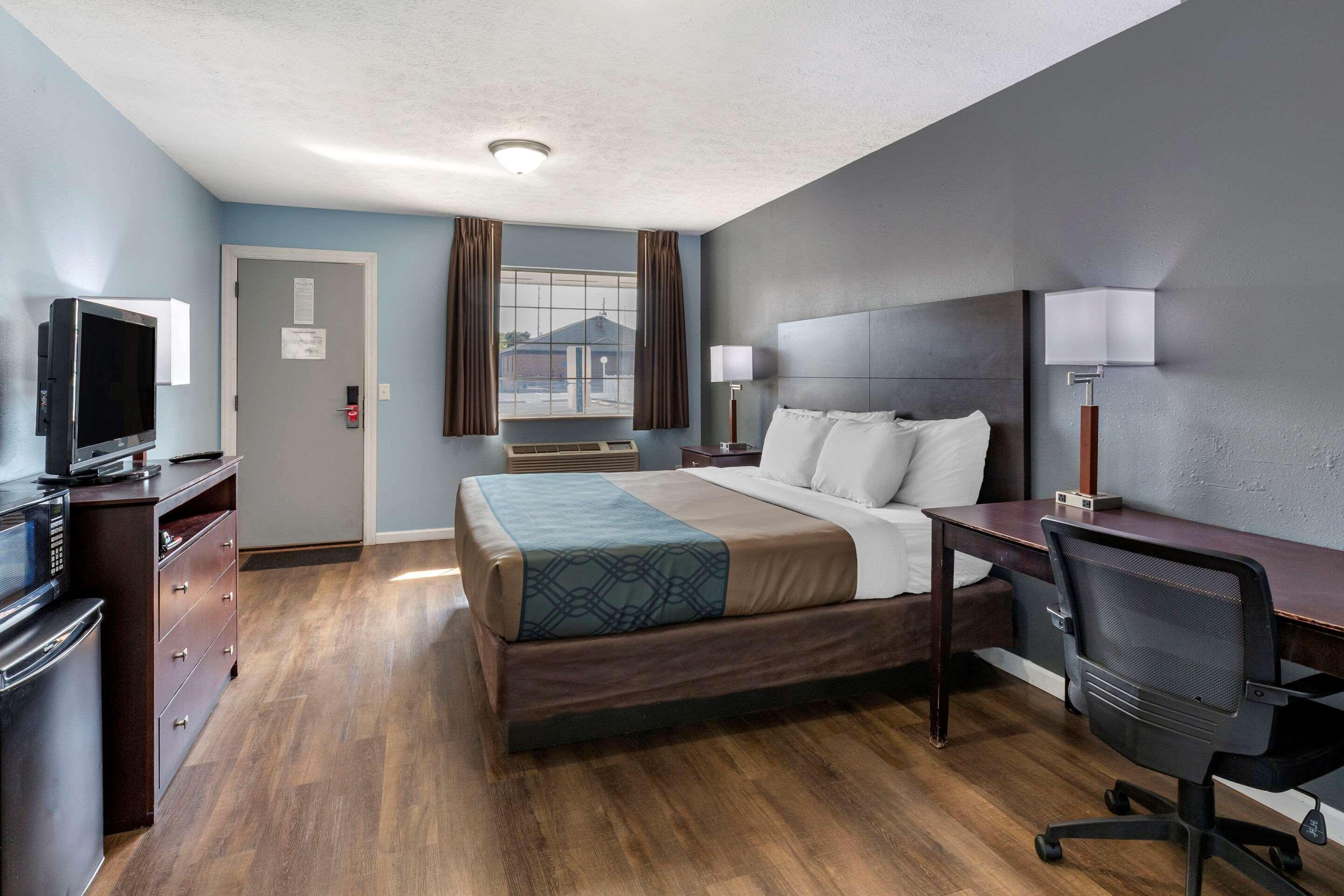 Econo Lodge Inn & Suites South Sandusky Eksteriør bilde