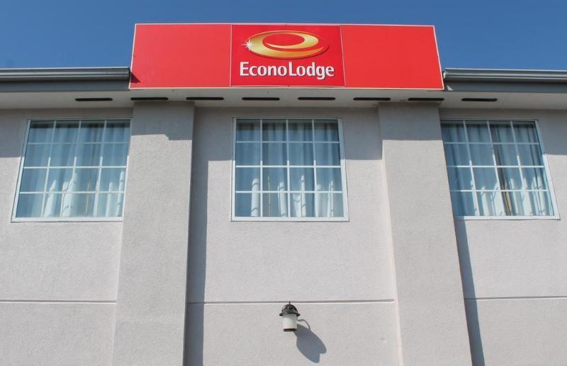 Econo Lodge Inn & Suites South Sandusky Eksteriør bilde
