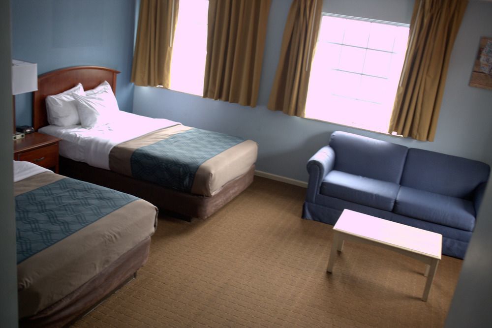 Econo Lodge Inn & Suites South Sandusky Eksteriør bilde