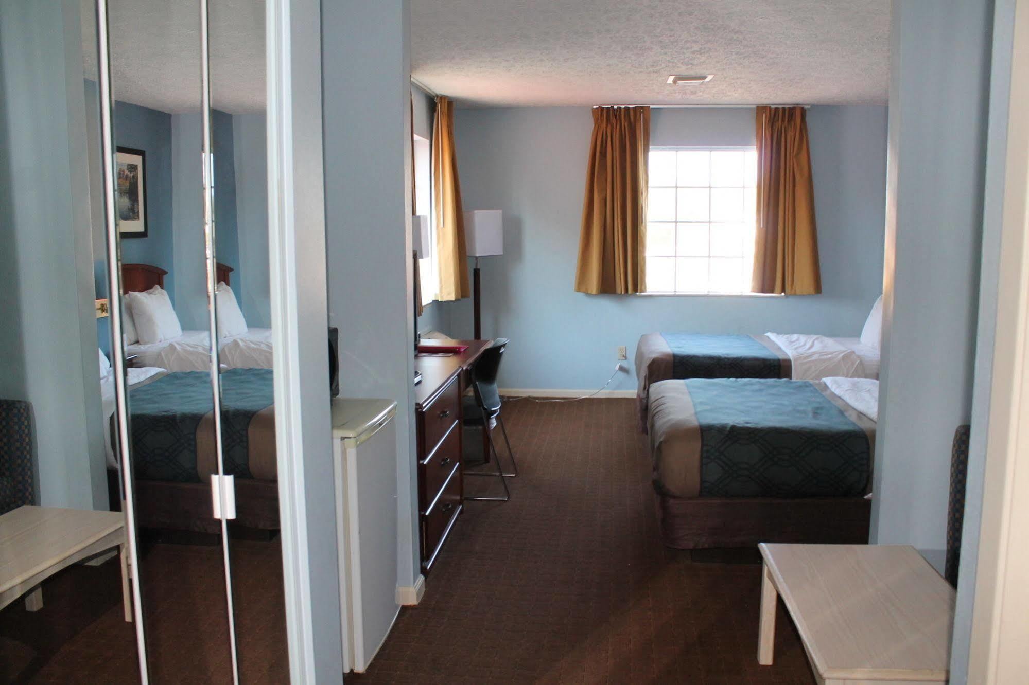 Econo Lodge Inn & Suites South Sandusky Eksteriør bilde