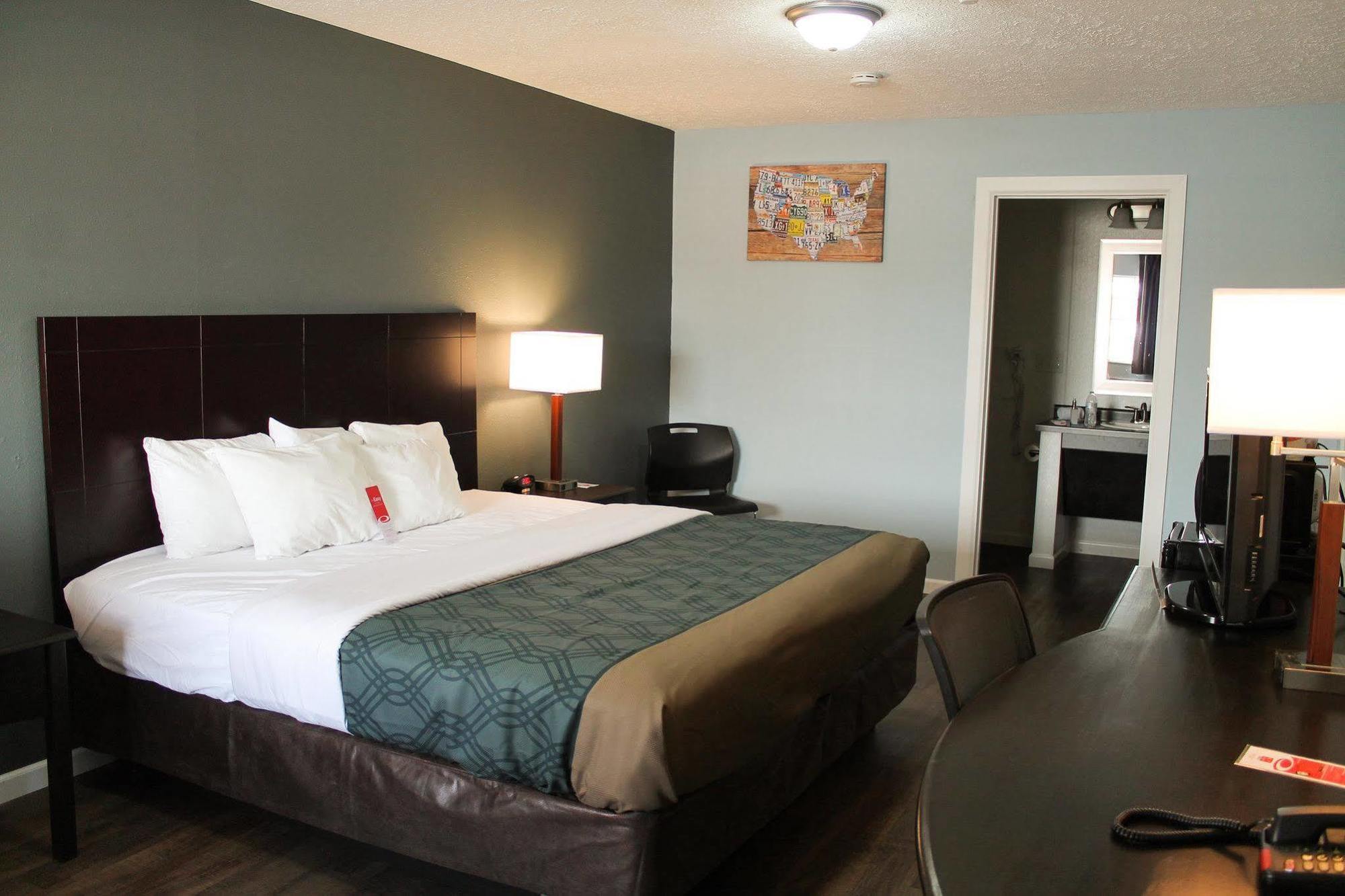Econo Lodge Inn & Suites South Sandusky Eksteriør bilde