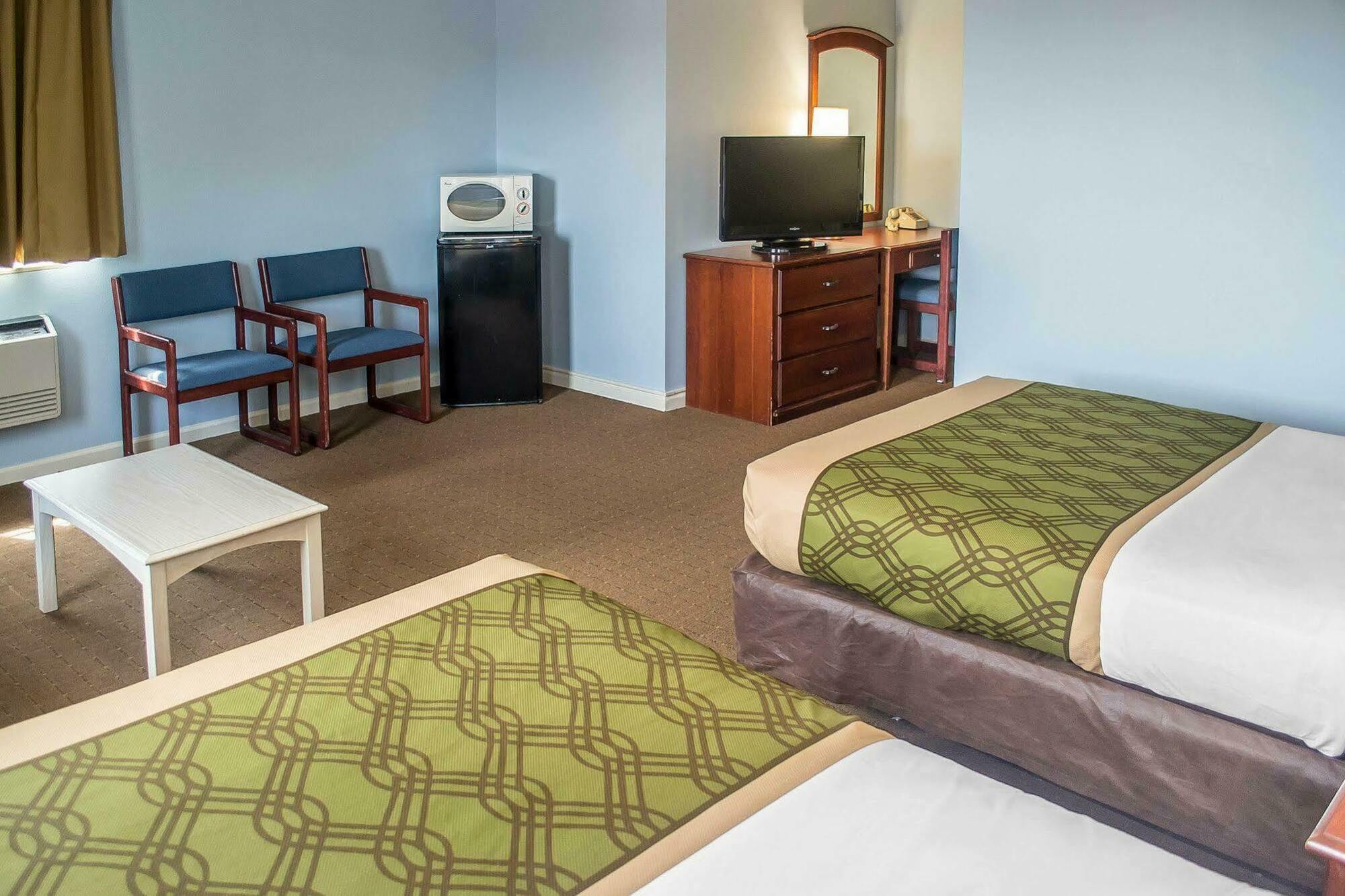 Econo Lodge Inn & Suites South Sandusky Eksteriør bilde