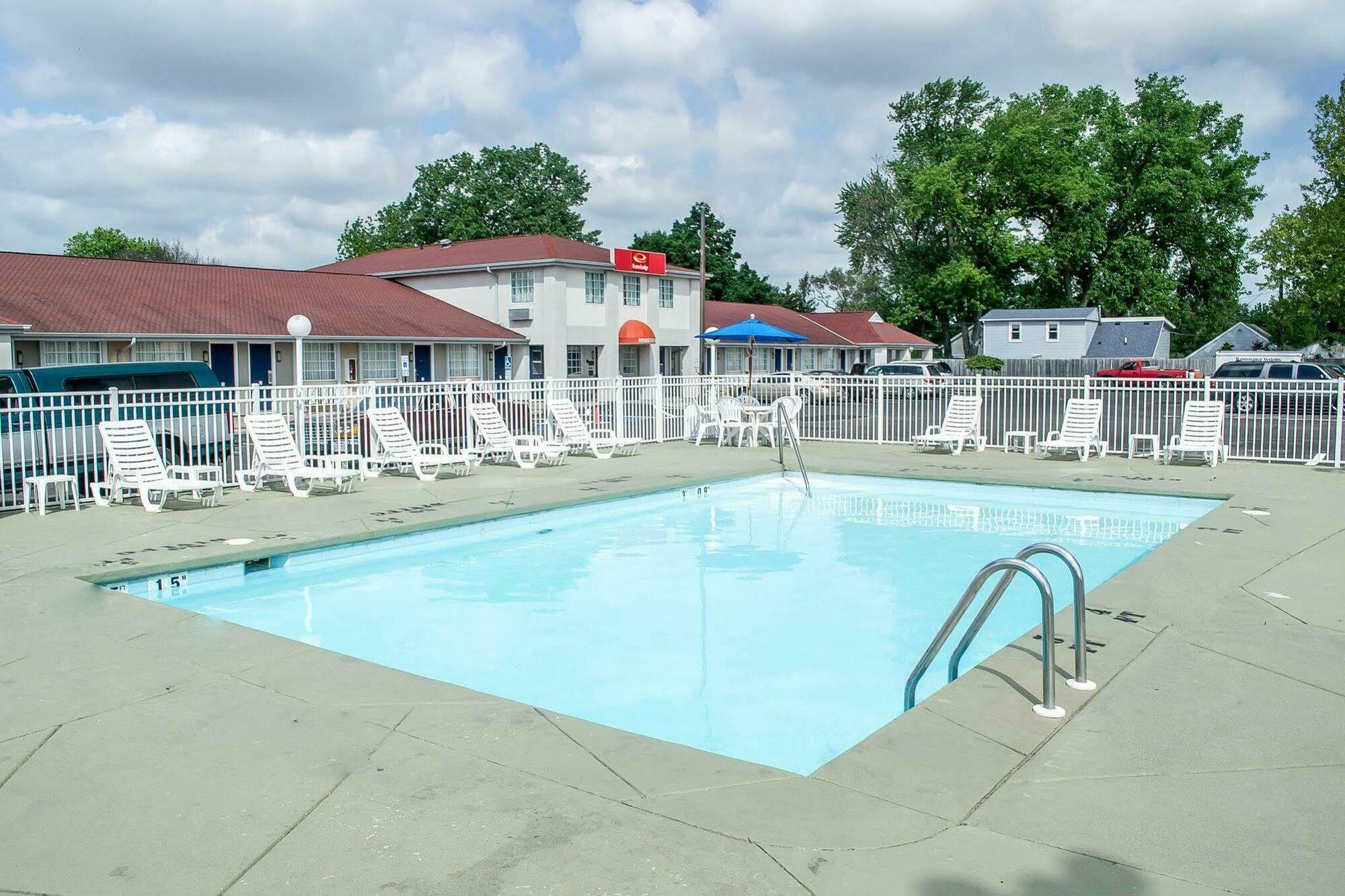 Econo Lodge Inn & Suites South Sandusky Eksteriør bilde